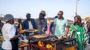 Le Centre International du Commerce Extérieur du Sénégal (CICES), en partenariat avec « Let’s Go Sortir au Sénégal », a accueilli ce dimanche 15 février la 4e édition du Barbecue Géant.